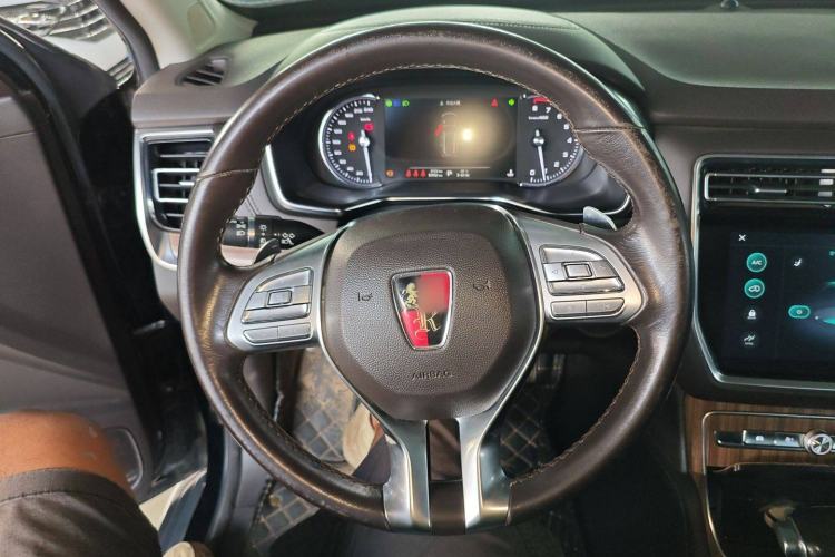 Used Roewe RX8 2019 30T Smart Connectivity Two-Wheel Drive Supreme Flagship Edition
