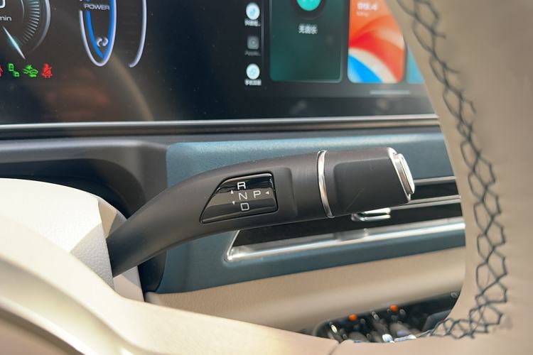 Used ORA Good Cat 2023 401 km Standard Range Premium Version Lithium Iron Phosphate
