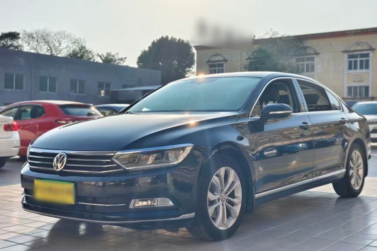 Used Volkswagen Magotan 2017 330TSI DSG Luxury Model
