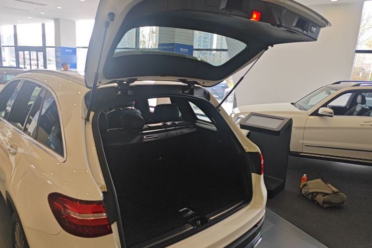 Used Mercedes-Benz GLC 2016 GLC 260 4MATIC Luxury Model