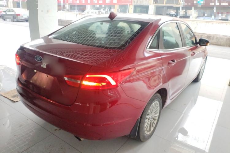 Used Ford Escort 2015 1.5L Manual Comfort Model
