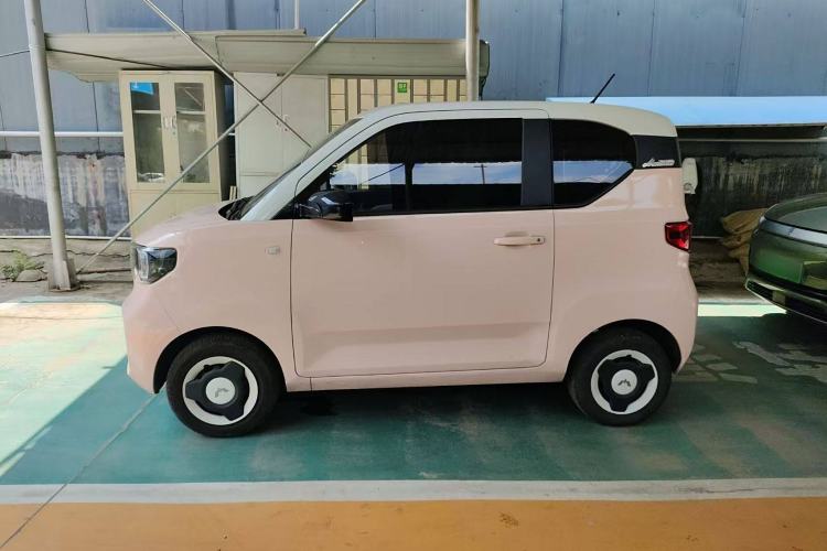 Used Wuling Hongguang MINIEV 2022 Macaron Premium Model – Lithium Iron Phosphate
