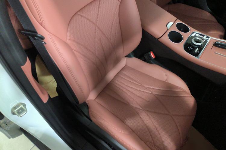 Used  L6 2025 EM-i 140km Starship Edition
