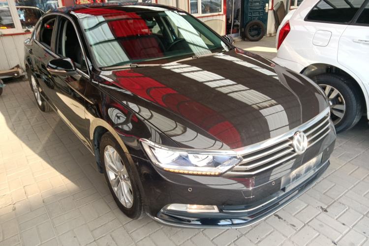 Used Volkswagen Magotan 2018 Facelift 330TSI DSG Luxury Model
