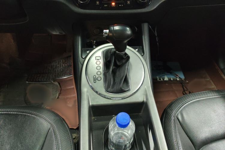 Used Kia Sportage R 2015 2.0L Automatic Two-Wheel Drive DLX Model
