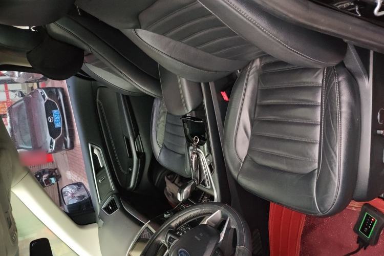 Used Ford Edge 2018 EcoBoost 245 Two-Wheel-Drive Titanium 7-Seater China V Standard
