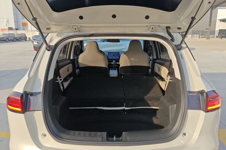 Used Wuling Bingo PLUS 2024 330 km Range Five-Seater Version