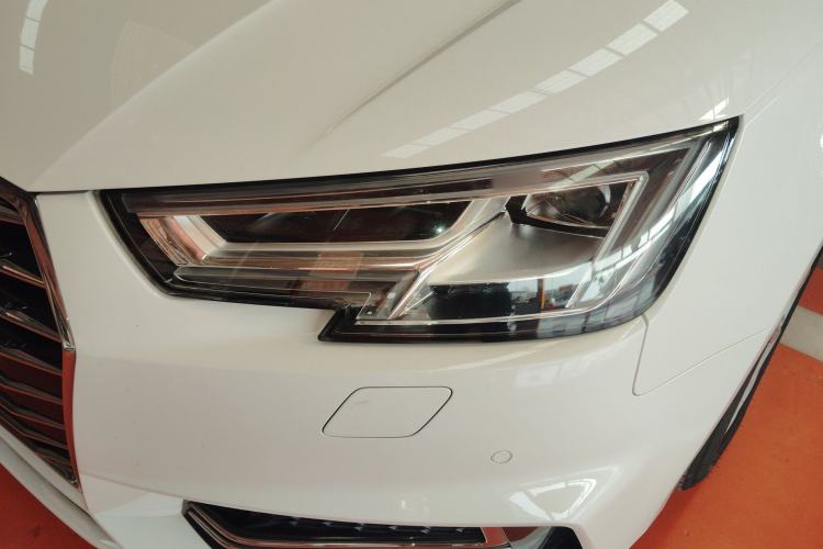 Used Audi A4L 2019 40 TFSI Ambition China VI
