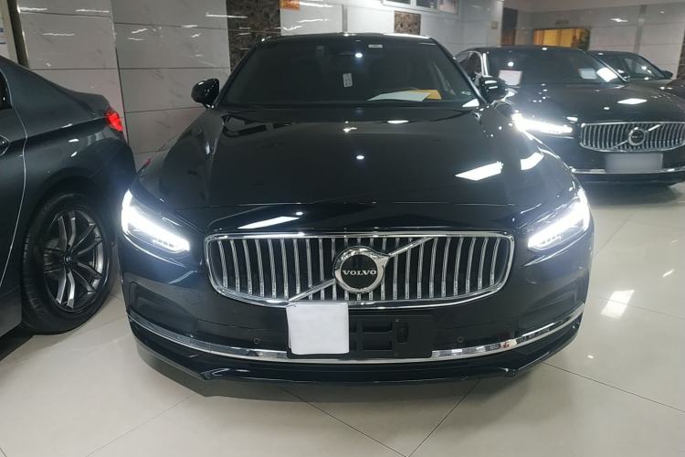 Used Volvo S90 2023 B5 Zhiyuan Luxury Edition

