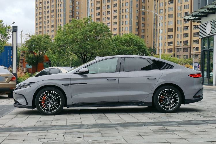 Used BYD Han 2025 EV with 701 km of Laser Radar-Enabled Intelligent Driving