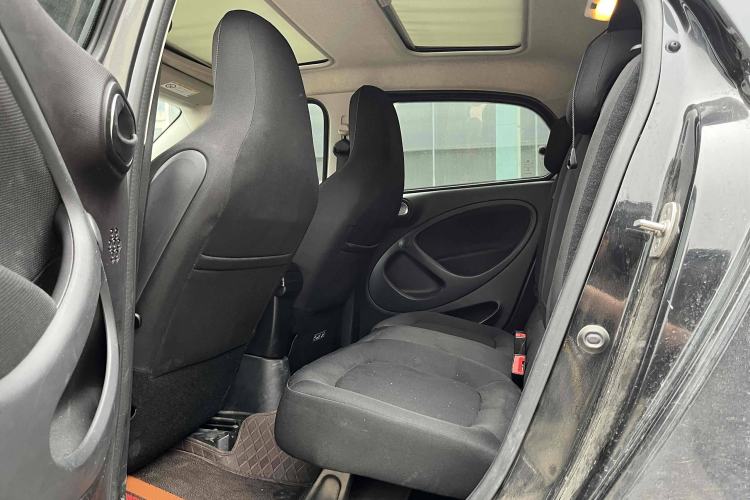 Used  forfour 2016 1.0L 52 kW Passion Edition