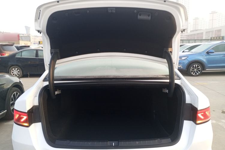 Used BYD Qin PLUS 2024 HONOR Edition DM-i 55KM Leading Model
