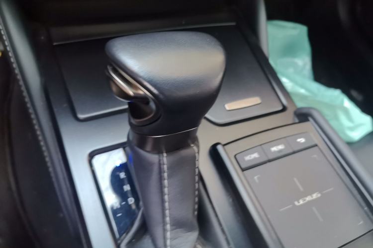 Used Lexus ES 2020 200 Excellence Edition
