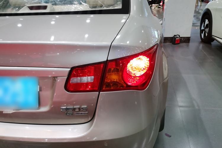 Used Roewe 350 2015 1.5L Automatic Luxury Sunroof Edition
