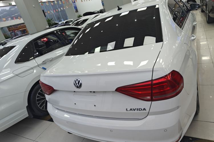 Used Volkswagen Lavida 2017 1.6L Automatic Comfort Edition