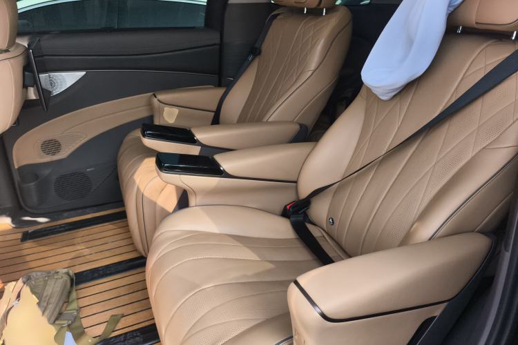 Used Denza D9 2022 DM-i 970 Four-Wheel Drive Flagship Model
