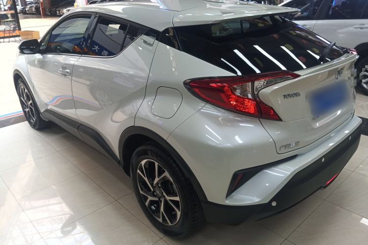 Used Toyota C-HR 2018 2.0L Leading with Sunroof China VI Standard
