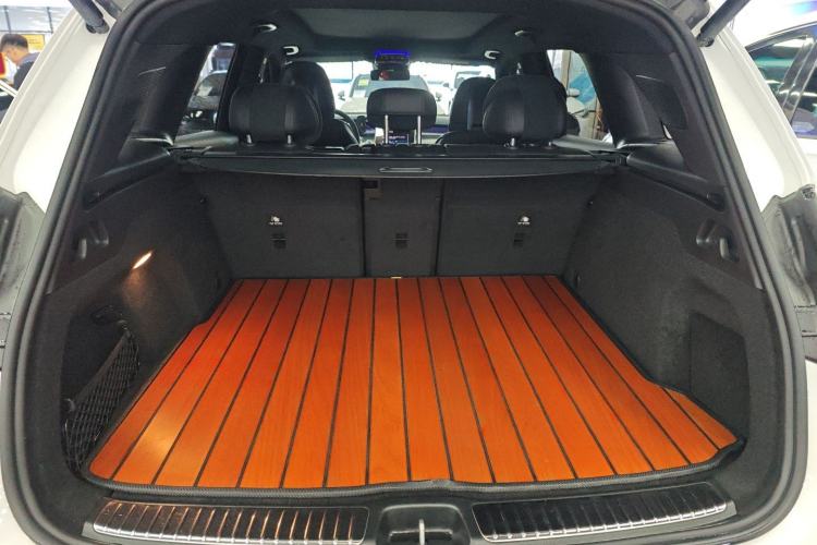 Used Mercedes-Benz GLC 2023 GLC 260 L 4MATIC Dynamic Edition 5-seater
