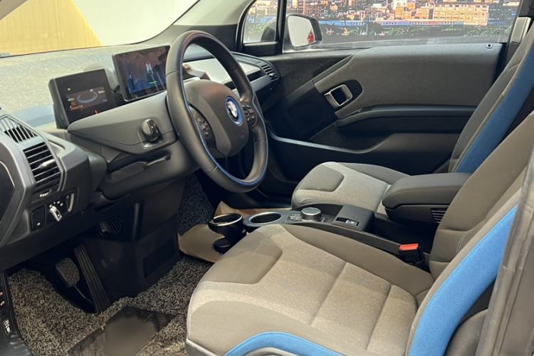 Used BMW i3 2019 Fast Charging Edition
