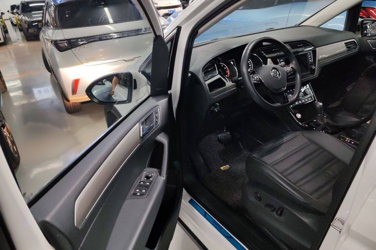 Used Volkswagen Touran 2018 Volkswagen Touran L 280TSI DSG Boundary Luxury Edition 6-seater China VI standard
