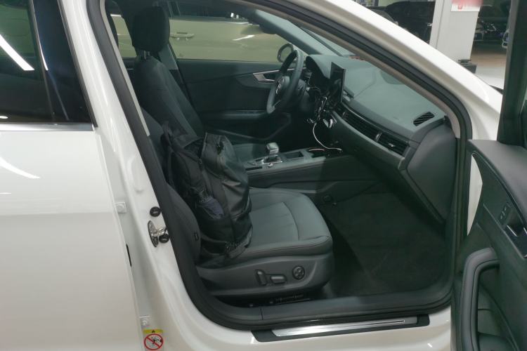 Used Audi A4L 2022 40 TFSI Luxury Prestige Edition