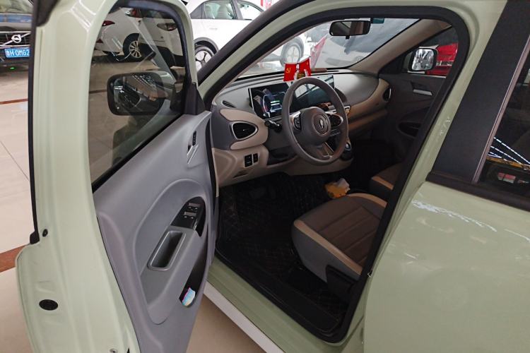 Used ORA White Cat 2022 Xiaoyue Mao Edition 360 km Luxury Model Lithium NMC
