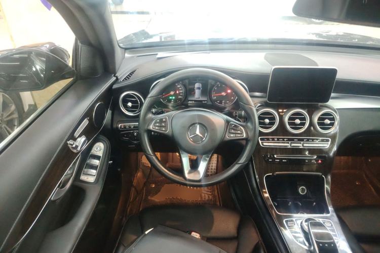 Used Mercedes-Benz GLC 2018 GLC 260 4MATIC Luxury Model