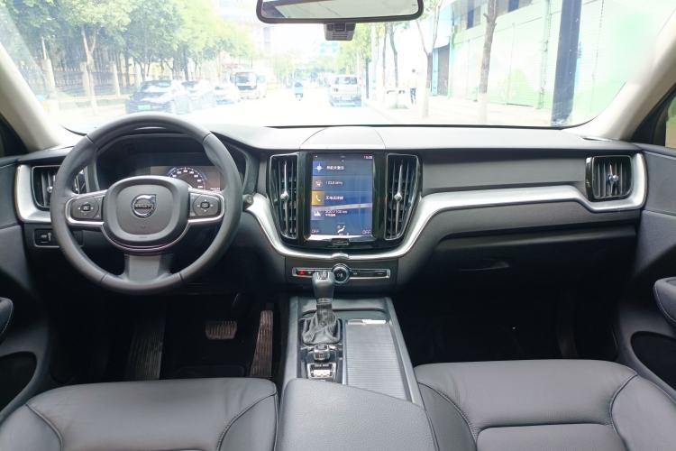 Used Volvo XC60 2019 T5 4x4 Smart Edition China VI Standard