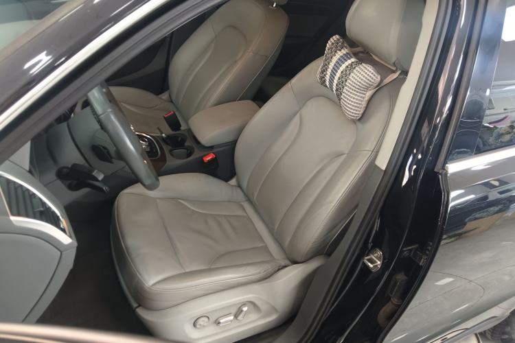 Used Audi Q5 2017 40 TFSI Comfort Model
