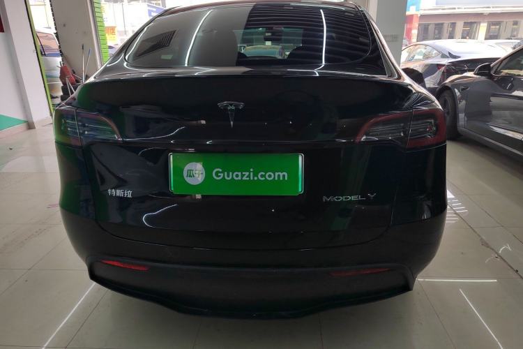Used Tesla Model Y 2022 Long-Range All-Wheel-Drive Version
