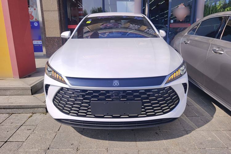 Used BYD Qin PLUS 2025 DM-i Smart Drive 55KM Leading Model
