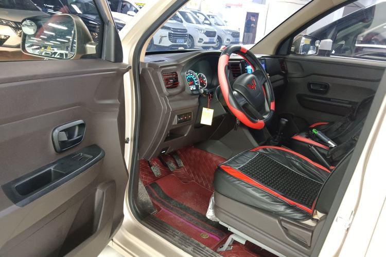 Used Wuling Hongguang V 2022 1.5L Enjoy Edition Electric-Powered LAR