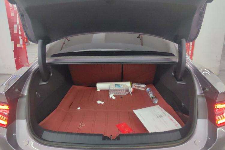 Used  SU7 2024 Rear-Drive Ultra-Long Range Advanced Pro-Level Intelligent Driving Version
