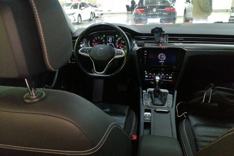 Used Volkswagen Magotan 2020 330TSI DSG Leading Model
