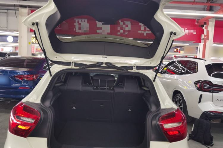 Used Mercedes-Benz A-Class 2018 A 200 Fashion Model
