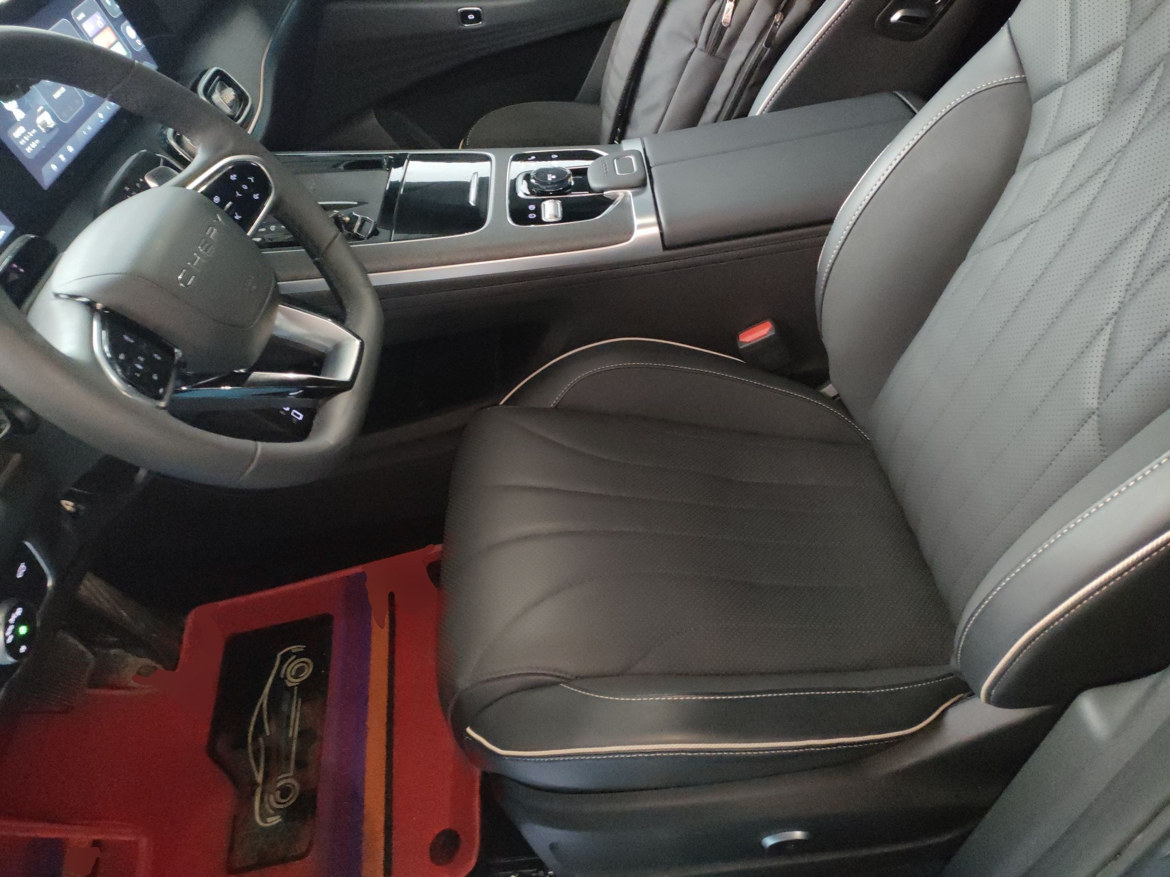 Переднее сиденье в автомобиле