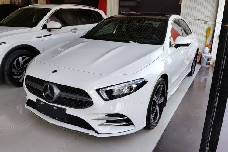 Used Mercedes-Benz A-Class 2022 Revised Version A 200 L Sport Sedan Fashionable Style