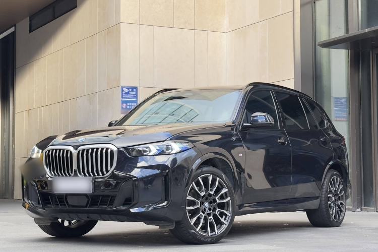 Used BMW X5 2023 xDrive 40Li M Sport Night Edition Package
