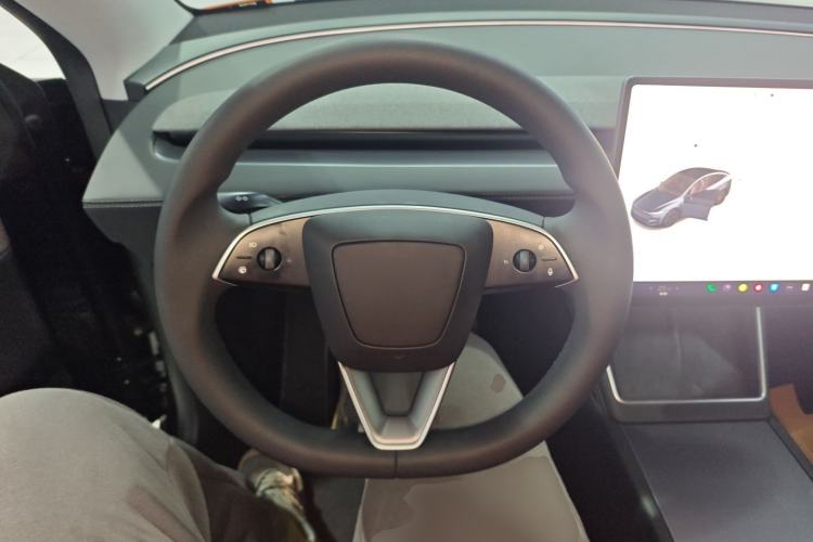 Used Tesla Model Y 2025 Rear-Wheel Drive First Edition
