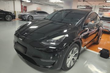 Used Tesla Model Y 2022 Long-Range All-Wheel-Drive Version