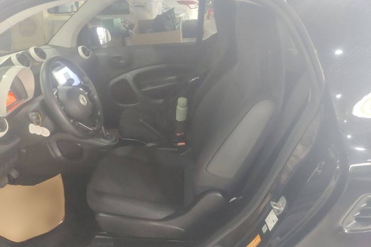 Used  fortwo 2015 1.0L 52 kW hardtop Dynamic version
