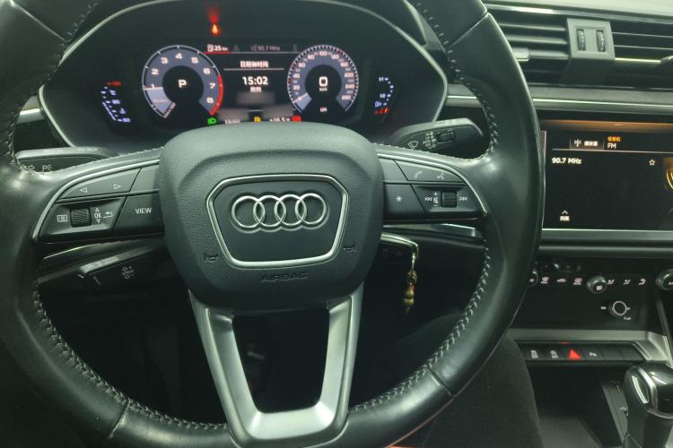 Used Audi Q3 2019 35 TFSI Advanced Dynamic Edition
