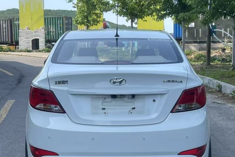 Used Hyundai Verna 2016 1.4L Manual Smart GLS Trim
