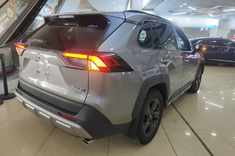 Used Toyota RAV4 2022 2.0L CVT 4x4 Style Plus Edition
