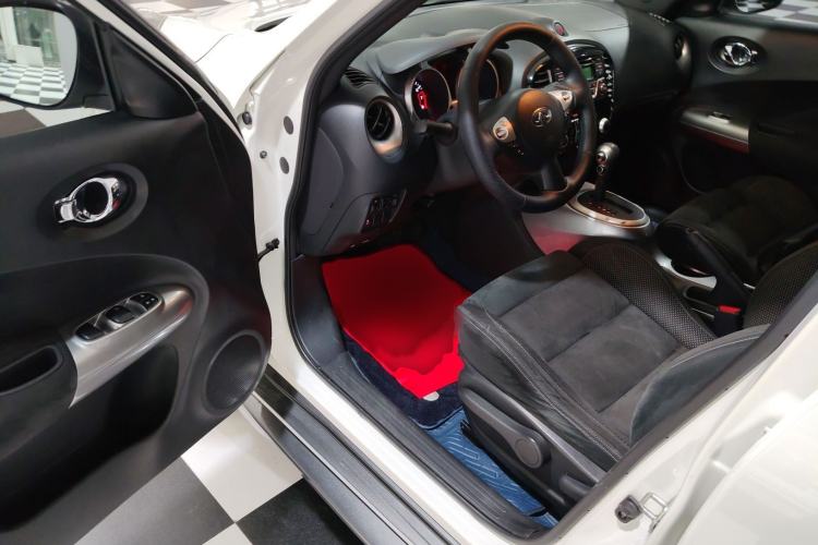 Used Infiniti ESQ 2014 1.6L Spontaneous Edition
