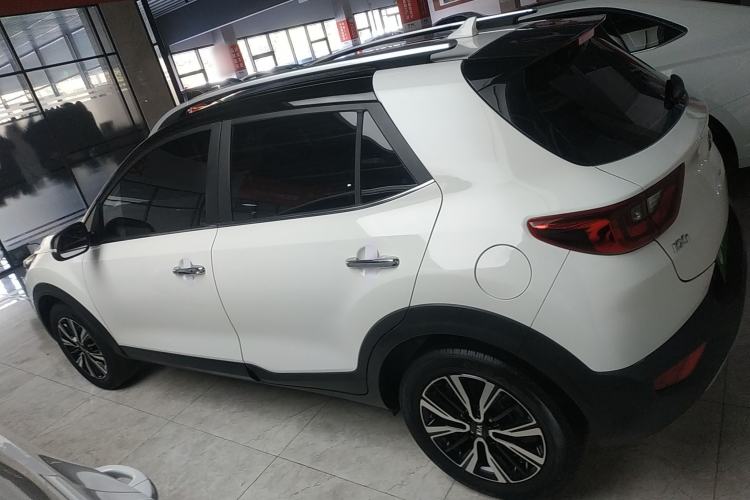 Used Kia kx1 Stonic 2021 1.4L CVT Fun & Sunroof Model
