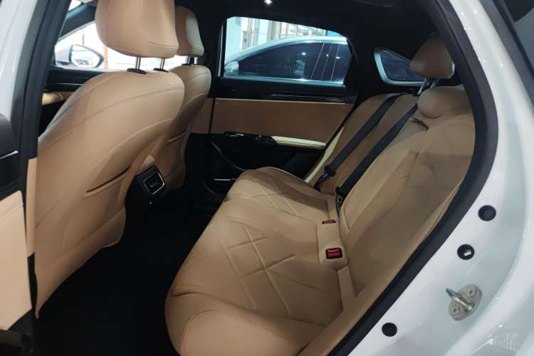 Used  L6 2023 125km MAX
