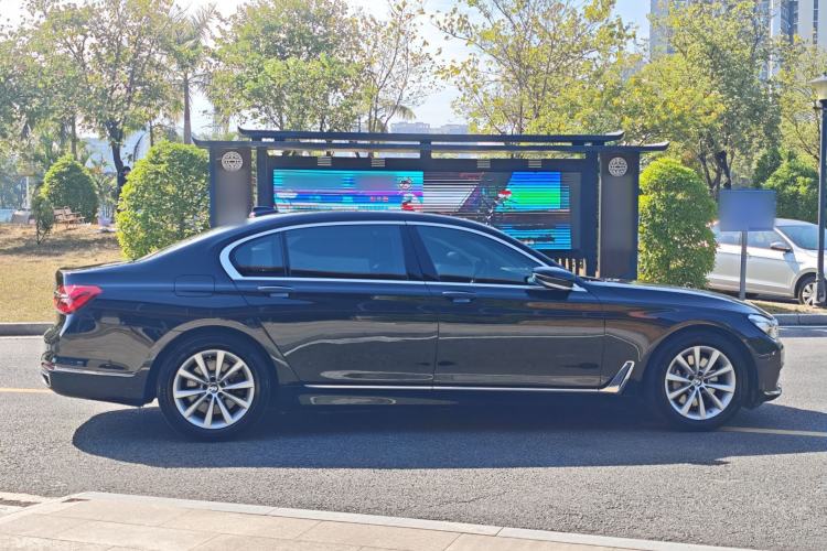 Used BMW 7 Series 2016 730Li Leading Model
