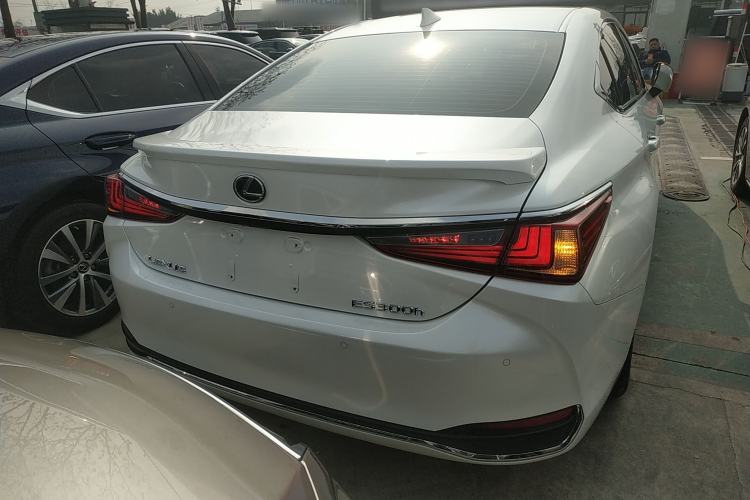 Used Lexus ES 2022 300h Excellence Edition