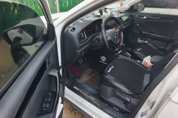 Used Volkswagen T-ROC 2021 280TSI DSG Two-Wheel Drive Comfort Connect Edition
